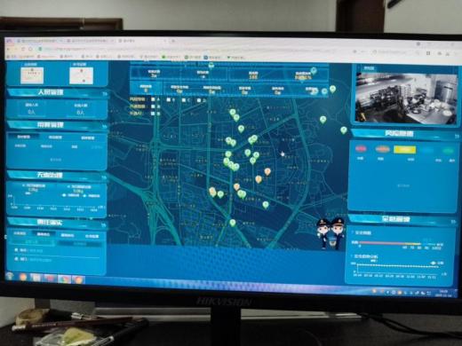重慶市大渡口區“互聯網+明廚亮灶+AI攝像頭”嚴守食品安全防線